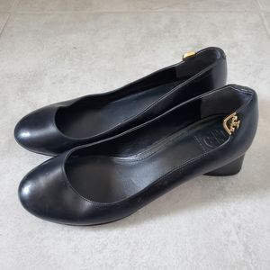 Tory Burch elizabeth round toe leather heels